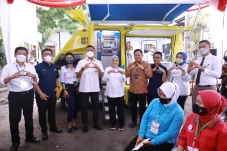 Pos Indonesia Salurkan...