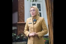 Gugat Cerai Suami, Bupati...