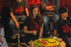 Aura Kasih Harus Berjuang...