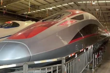 Kejar Pembangunan Kereta...