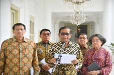 Pemerintah Anugerahkan...