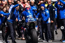 Perasaan Rins Campur...