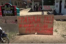 Marah dan Segel Masjid...