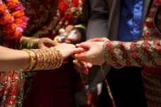 Wanita Ini Nikahi Beberapa...