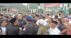 Anies Baswedan Disambut...