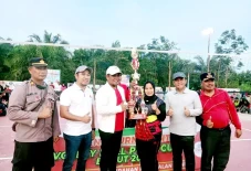 Bupati Pelalawan Zukri...