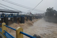Status Bendung Katulampa...
