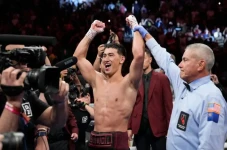 Dmitry Bivol Rusak Rekor...