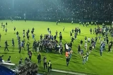 Korban Tragedi Kanjuruhan...