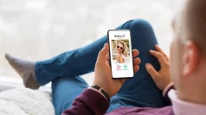 Memburu Cinta dengan...
