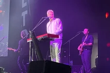 Tur Konser di Indonesia...