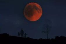 Jelang Gerhana Bulan...
