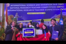 Siswa Madrasah Raih...