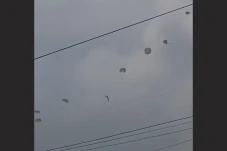 Gagal Kembangkan Parasut...