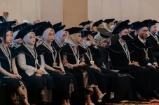 STMIK-AMIKBANDUNG Gelar...