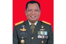 Panglima TNI Tunjuk...