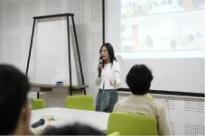 Prilly Latuconsina Kembali...