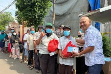 Bantu Perekonomian Warga...