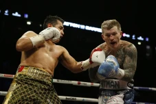Ricky Hatton Nikmati...