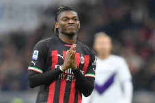 Rafael Leao Beri Penghormatan...
