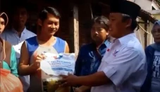 Dapat Bantuan Sembako,...