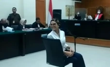 Jalani Sidang Perdana...