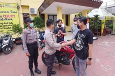 Motor Curian Ditinggal...