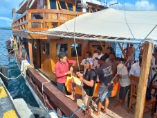 Wisatawan Amerika Serikat...
