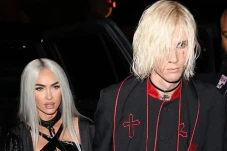 Megan Fox dan Machine...