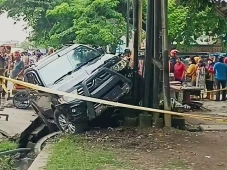 Pajero Sport Hantam...