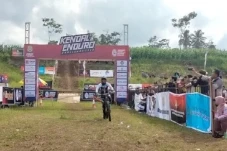 Kompak, Legislatif-Eksekutif...