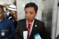 Banyak Pro-Kontra, Politikus...