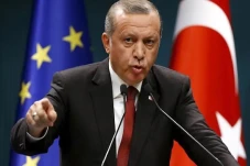 Erdogan: Perdebatan...