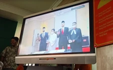 Resmi: Jordi Amat dan...