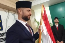 Jordi Amat Semringah...