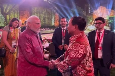 Momen Akrab Prabowo...