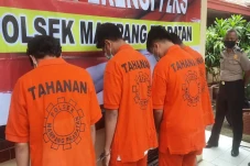 Bawa Kabur HP dan Motor,...