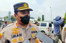 Polisi Telusuri Jaringan...