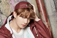 Selain Jungkook BTS,...
