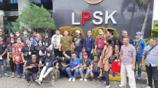 20 Keluarga Korban Tragedi...