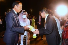 Presiden Jokowi Kembali...