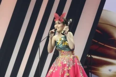 Ayu Ting Ting Boyong...