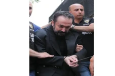 Sosok Adnan Oktar, Pemimpin...