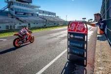 Marc Marquez Minta Tim...