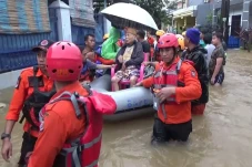 Ratusan Rumah di Makassar...