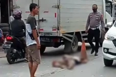 Tidak Hati-hati, Pemotor...