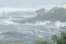 Awas! 2 Hari Laut Natuna...