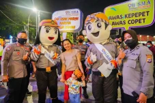 Lebih Dekat dengan Masyarakat,...