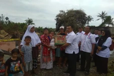Terima Bantuan, Korban...