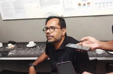 Haris Azhar Kritik Habis...
